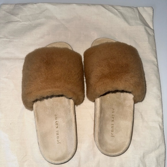 *BRAND NEW* Jenni Kayne Neutral Shearling Slide Sandal Size 6/36 - Picture 6 of 6